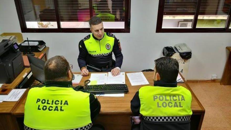 La policía local de Coria concienciará sobre las distracciones al volante