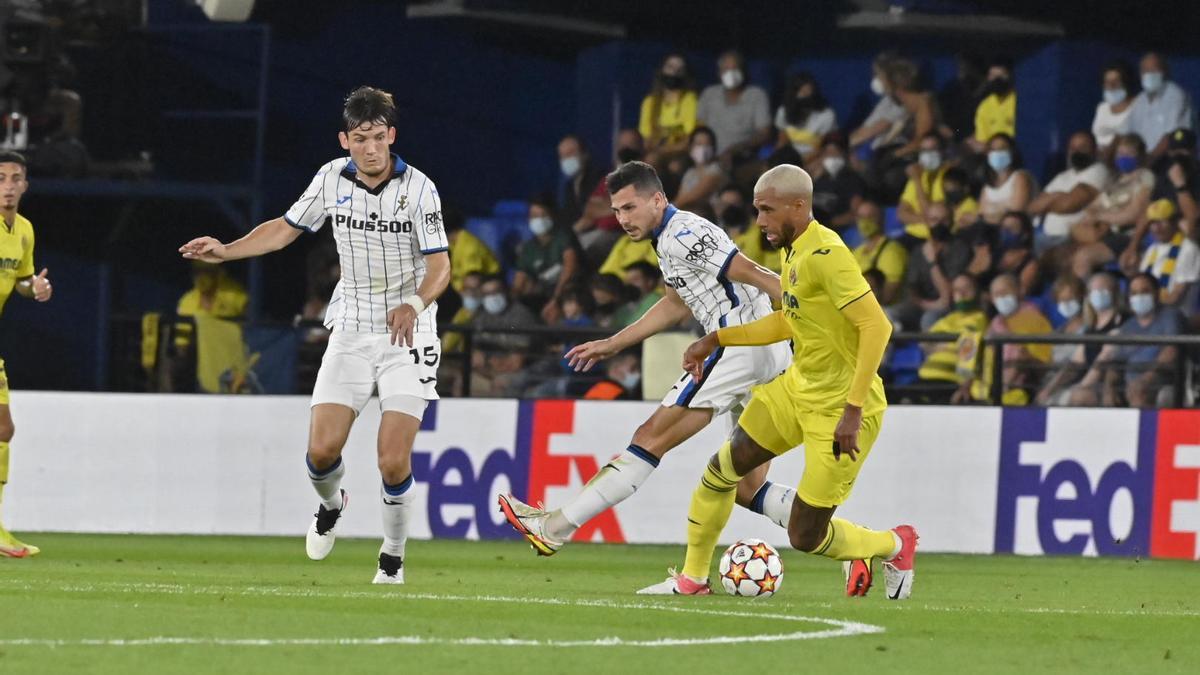 El francés Capoue ha liderado el centro del campo del Villarreal ante el Atalanta.