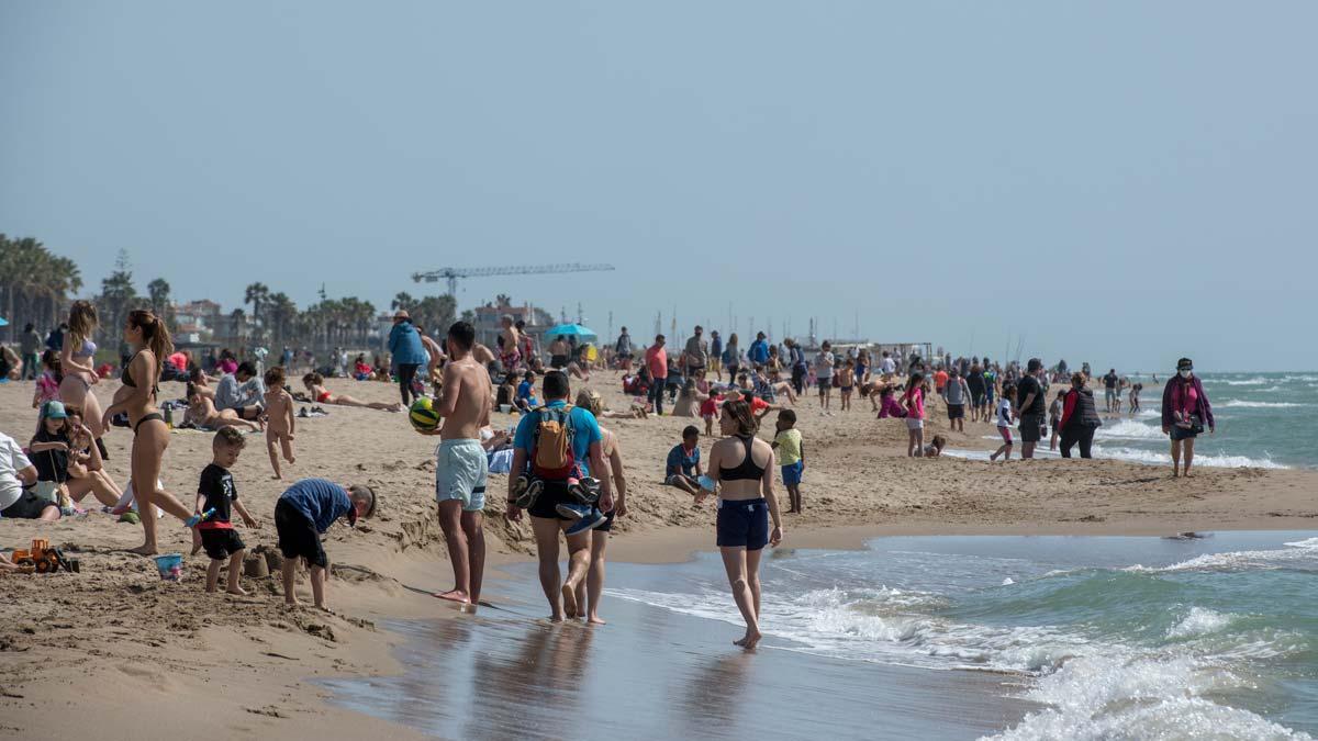 Les platges de la Barcelona metropolitana sumen 10 milions de visitants anuals que gasten 60 milions