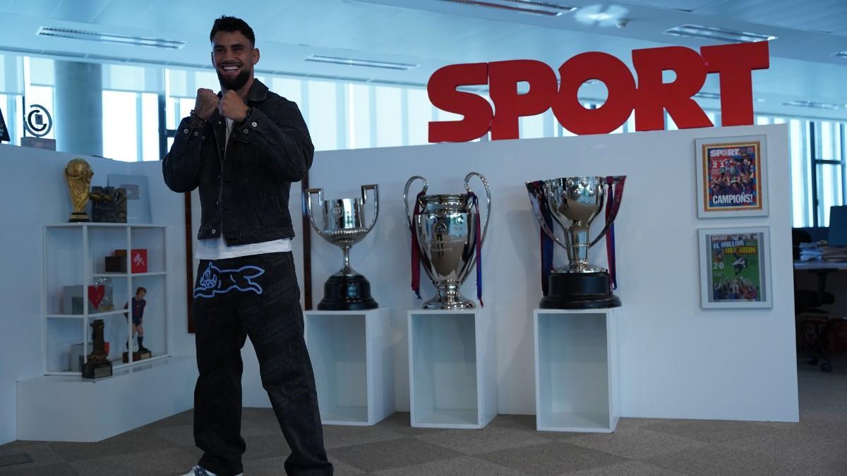 Miguel Navarro posa en la redacción de SPORT