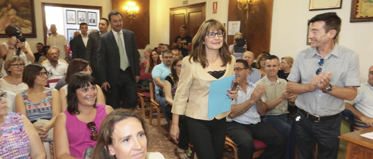 La portavoz del PP de Oliva escribe en Facebook al edil de C&#039;s: &quot;Que se muera&quot;