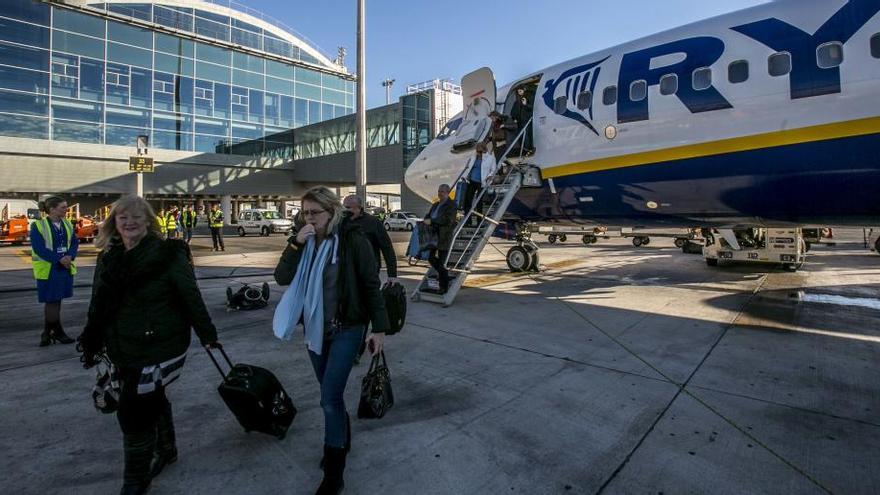 Ryanair &quot;reta&quot; al Brexit y oferta vuelos entre Alicante y Londres desde 10 euros