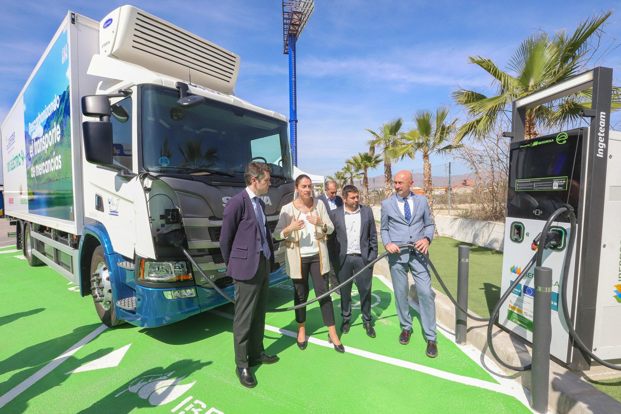 Inauguran en San Isidro el primer punto de recarga eléctrica del corredor mediterráneo para el transporte pesado