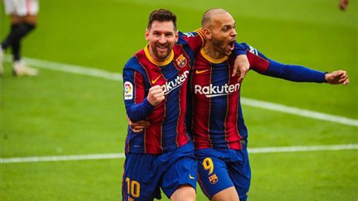 Leo Messi y Braithwaite, celebrando un gol