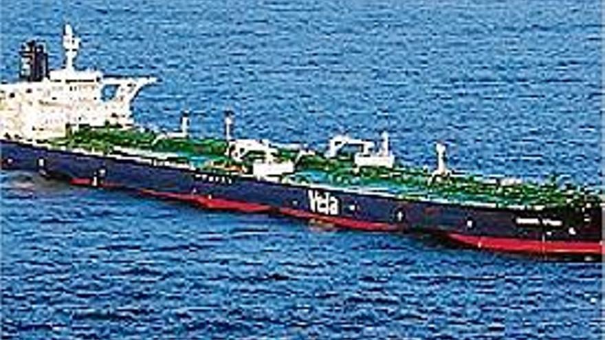 El petrolier saudita &quot;Sirius Star&quot; transporta 300.000 tones de cru.