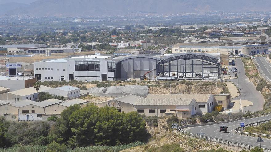 El polígono Industrial de La Cerámica de Crevillent, en una de las zonas sin urbanizar.