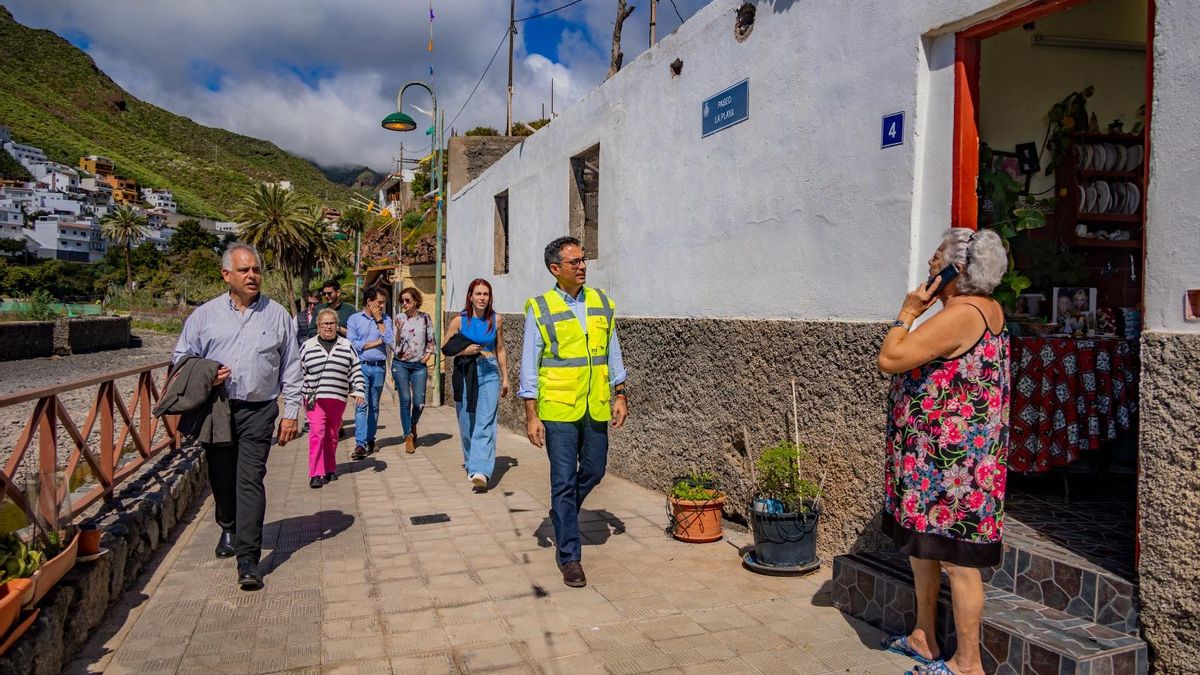 El edil de Servicios Públicos visita Anaga.