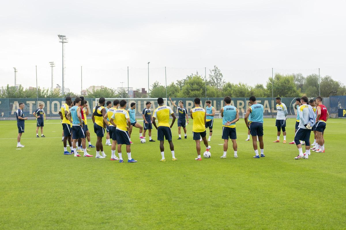 Imagen del entrenamiento del primer equipo, este lunes.