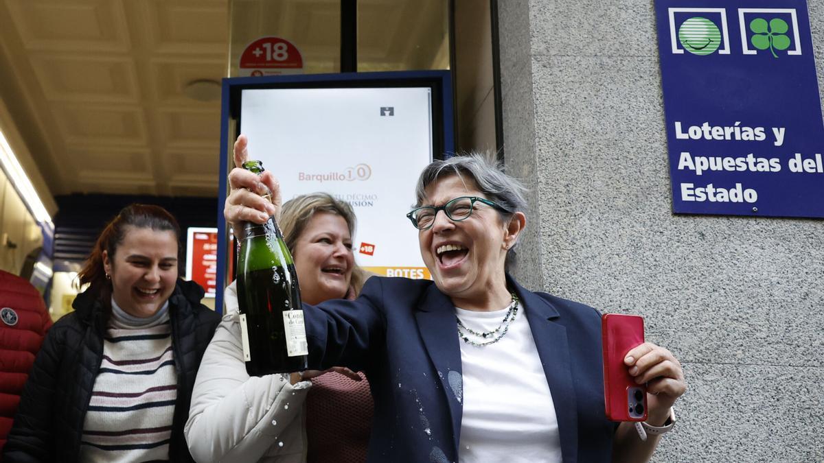 La administración de la calle Barquillo de Madrid ha vendido íntegro el segundo premio.