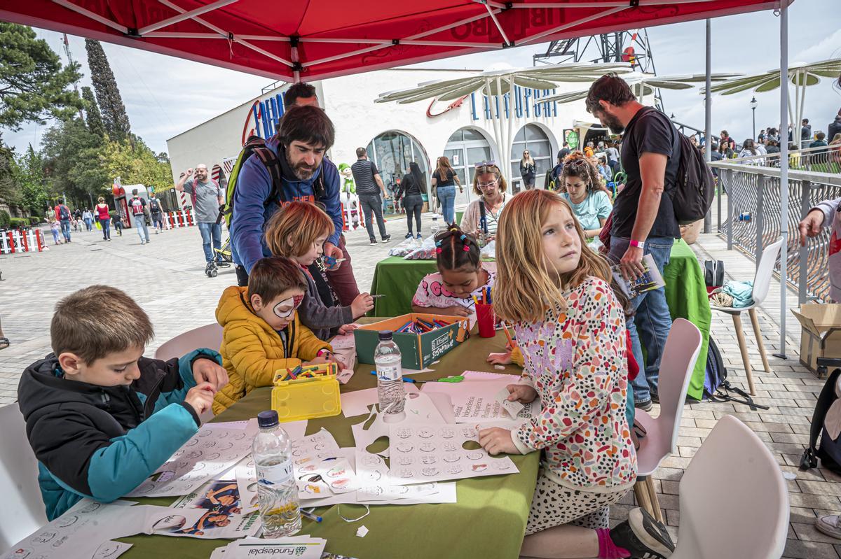 Fiesta solidaria de El Periódico en favor de Fundesplai en el Tibidabo