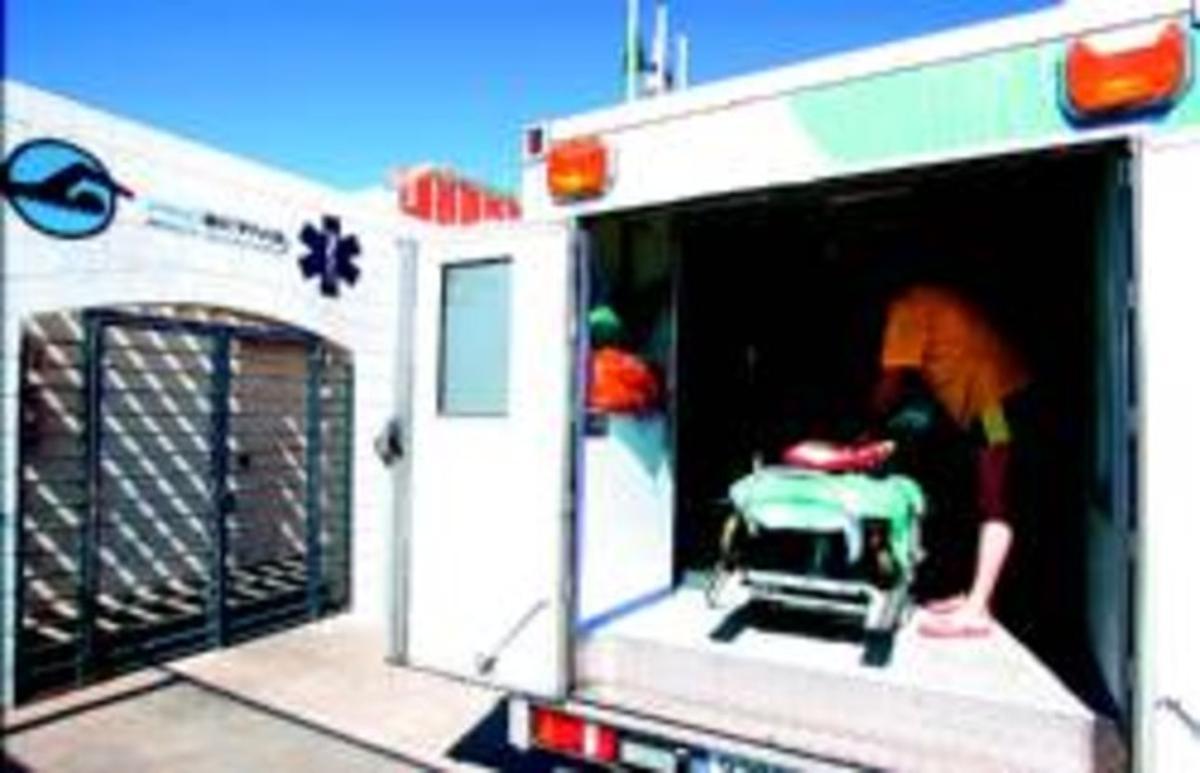 L’ambulància llogada i amb els permisos vigents que substitueix el vehicle sanitari de Pro-activa.