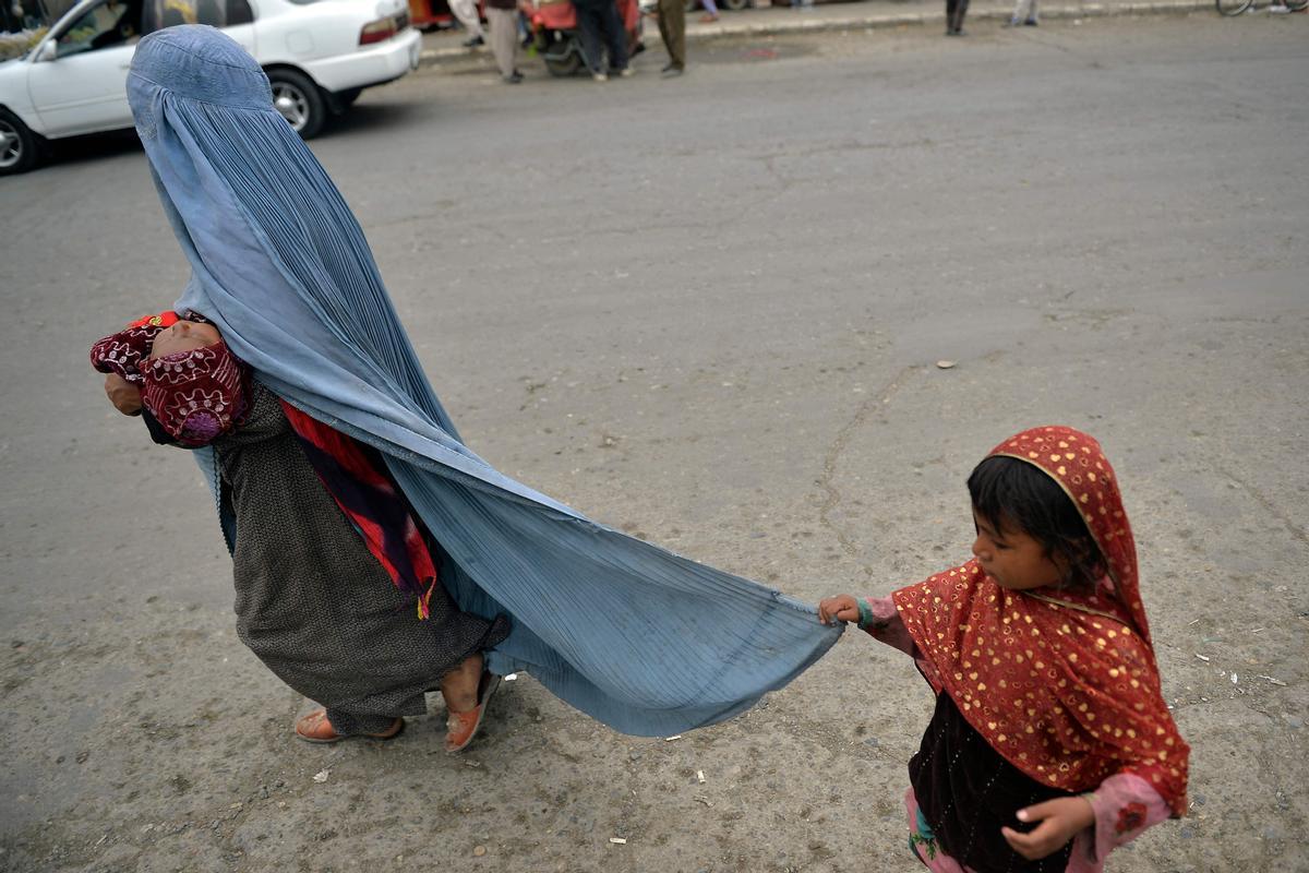 Desenes de dones exigeixen un Govern inclusiu a Herat