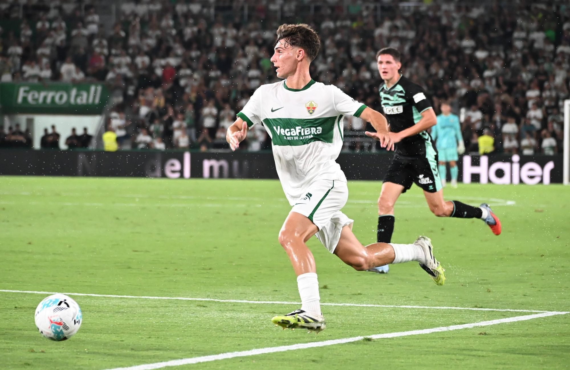 El Elche vuelve a Primera División con un empate frente al Betis (1-1)