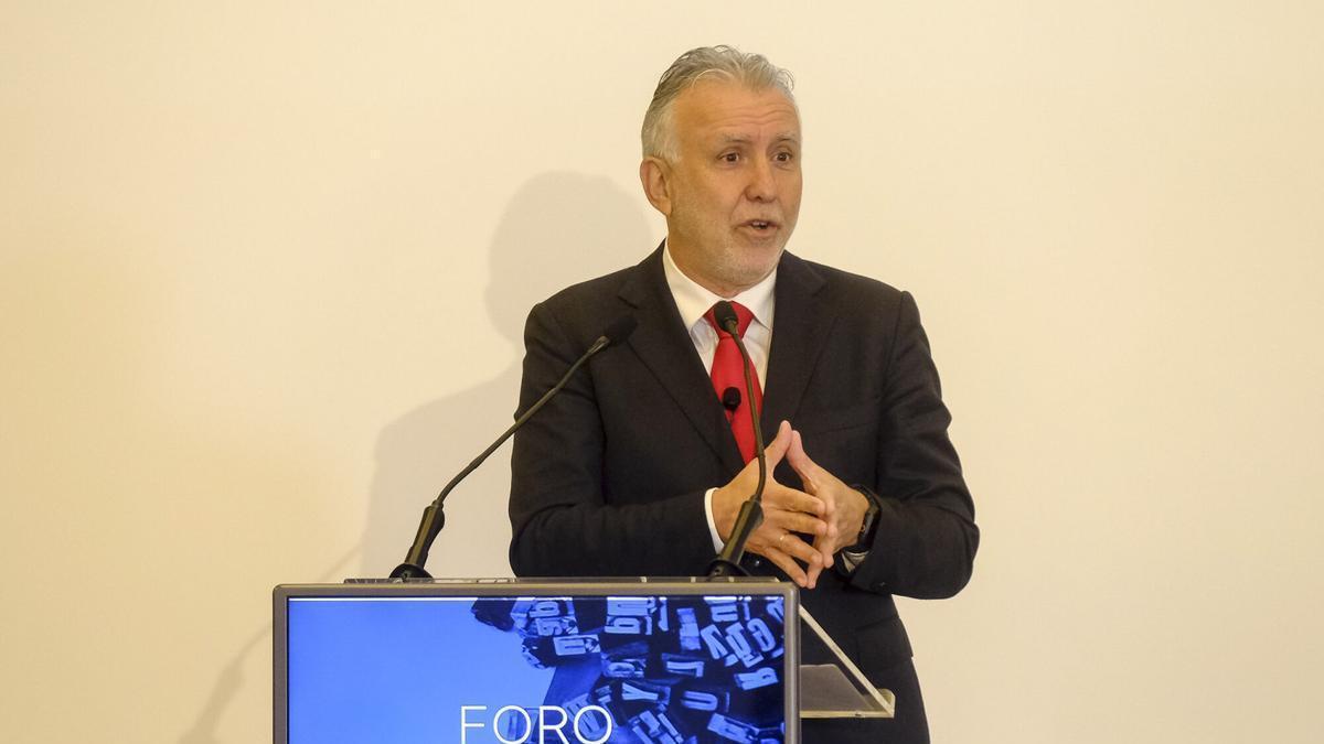 Foro de La Provincia/DLP y Prensa Ibérica con el ministro Ángel Víctor Torres