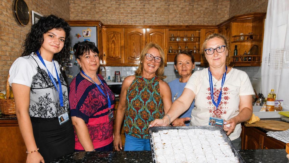De izquierda a derecha Theodora Ivanova, Polina Koleva, María Jesús Rivero, Mari Carmen Ruano y Veska Valeva.