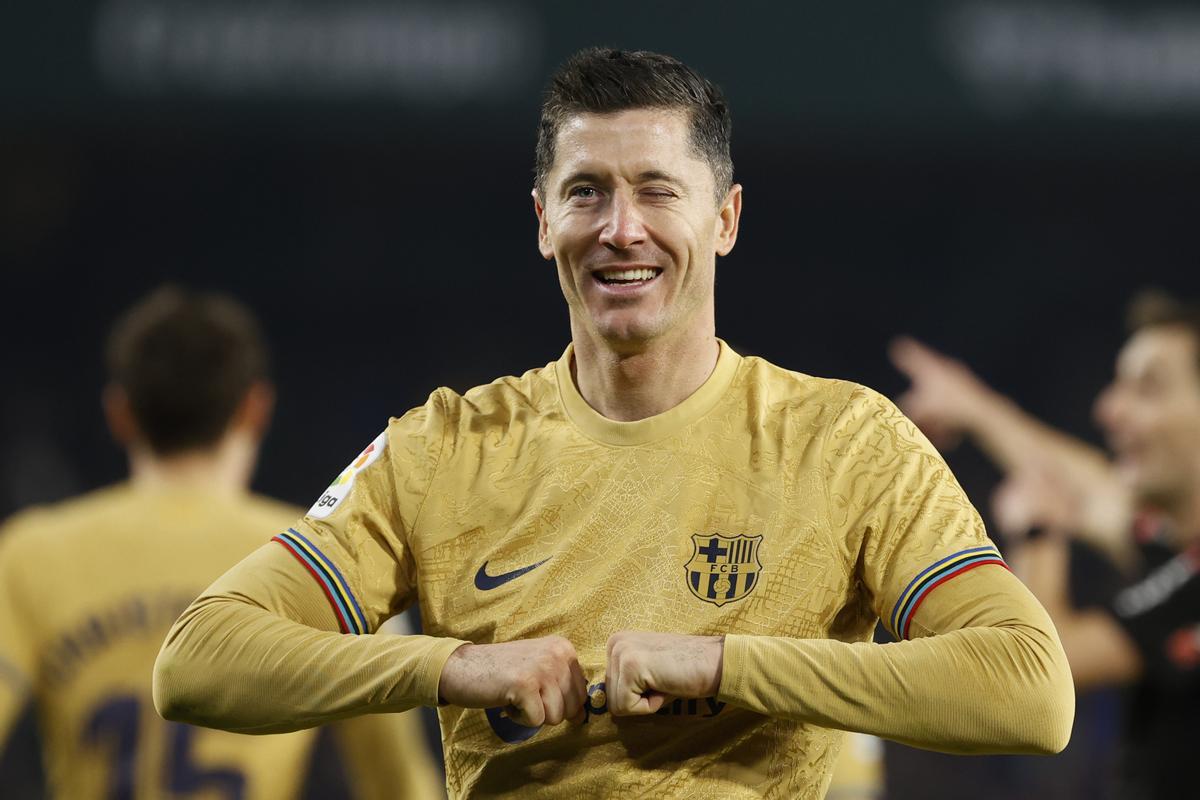 Lewandowsky celebra el segon gol contra el Betis