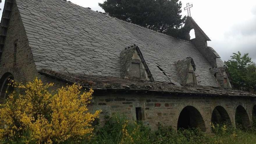 Estado de la iglesia de A Paicega, en Pesoz.