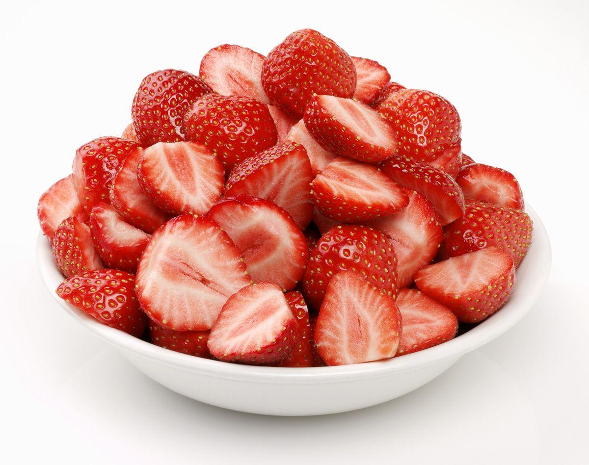 8 alimentos para tu higiene bucal: fresas