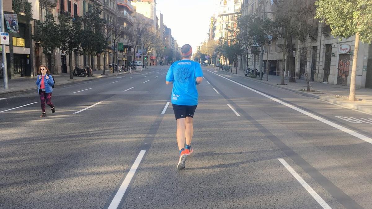 Calle de Aragó, sin coches