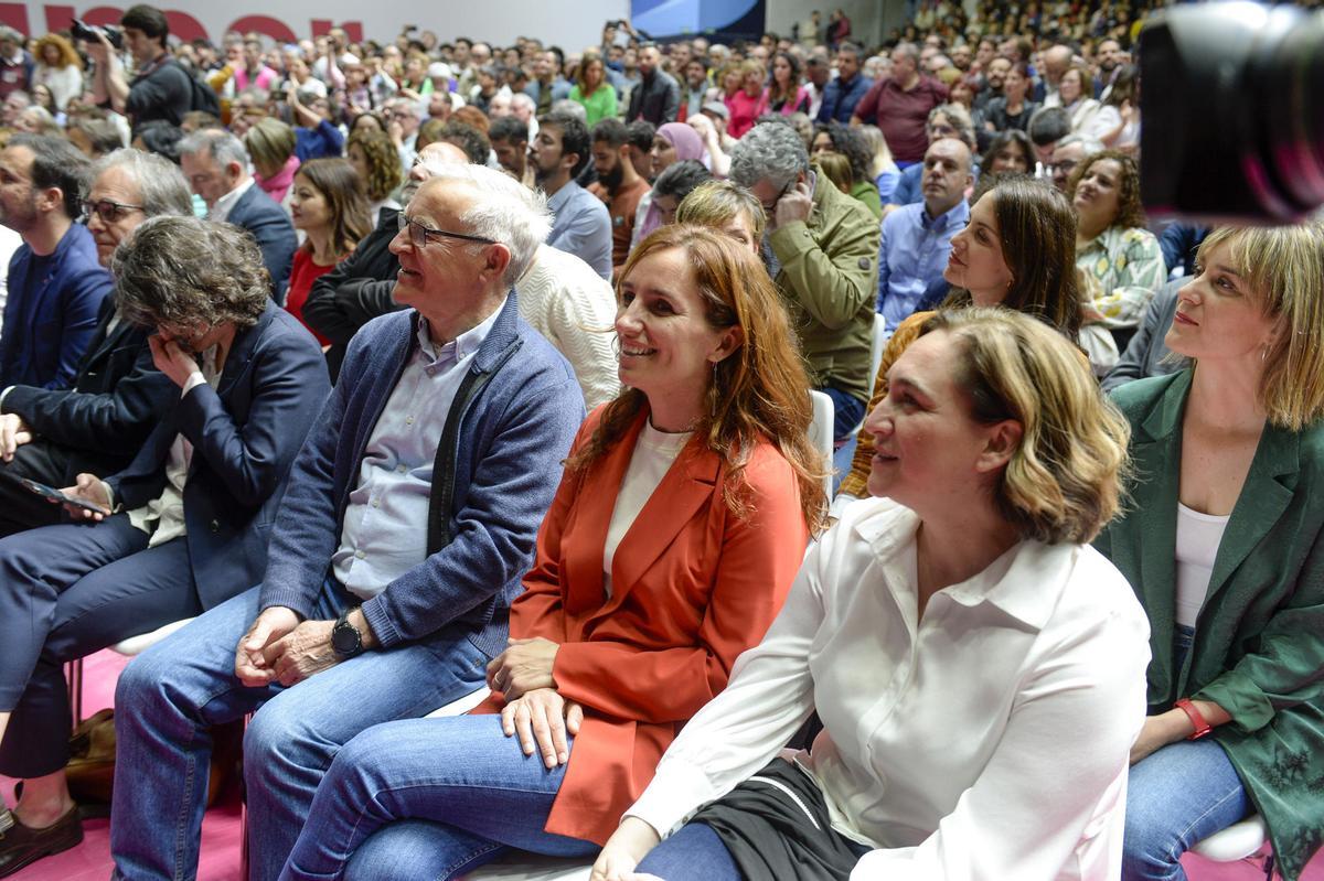 Joan Ribó, Adas Colau y Mónica García en la presentación de Sumar. 