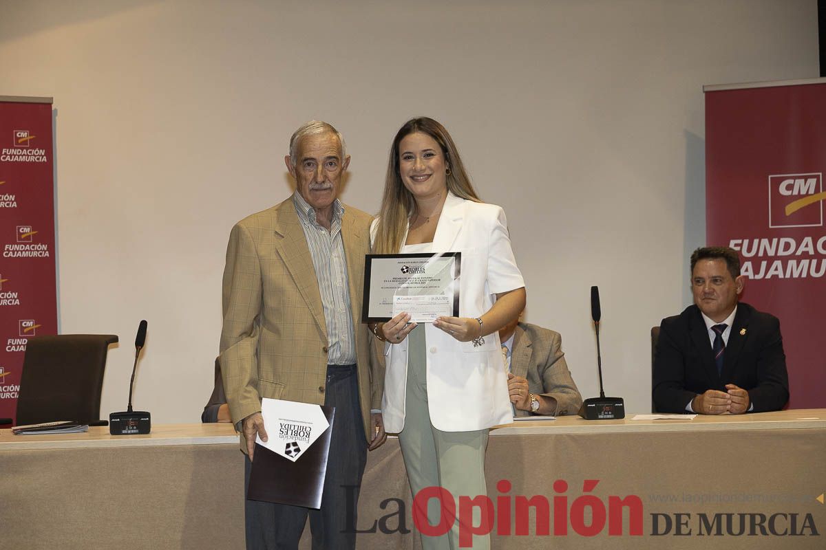 Entrega de los premios de la Fundación Robles Chillida a estudiantes caravaqueños