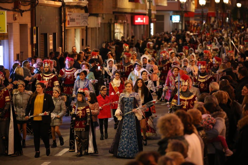 desfile de la comparsa Alagoneses de Sax