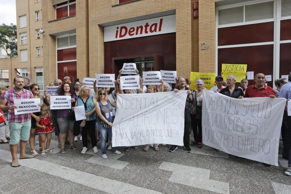 Concentració de protesta idental