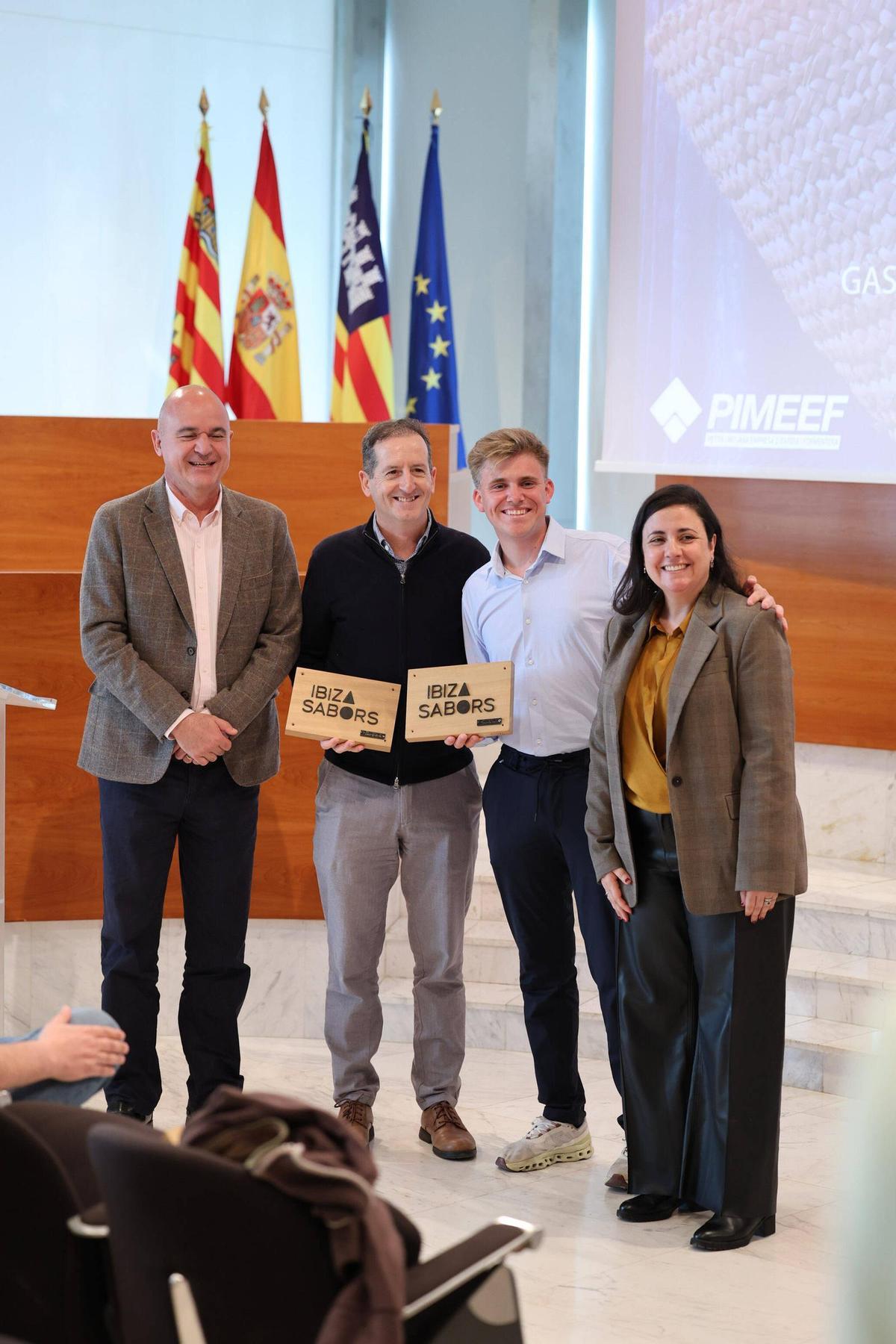 Todas las imagenes del acto de entrega de reconocimientos y distinciones de 'Ibiza Sabors 2026'