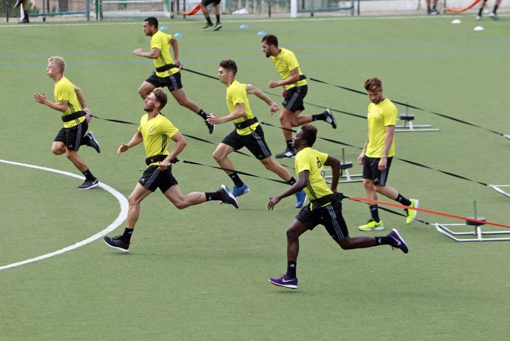 El Celta entrena en A Madroa // M.Canosa