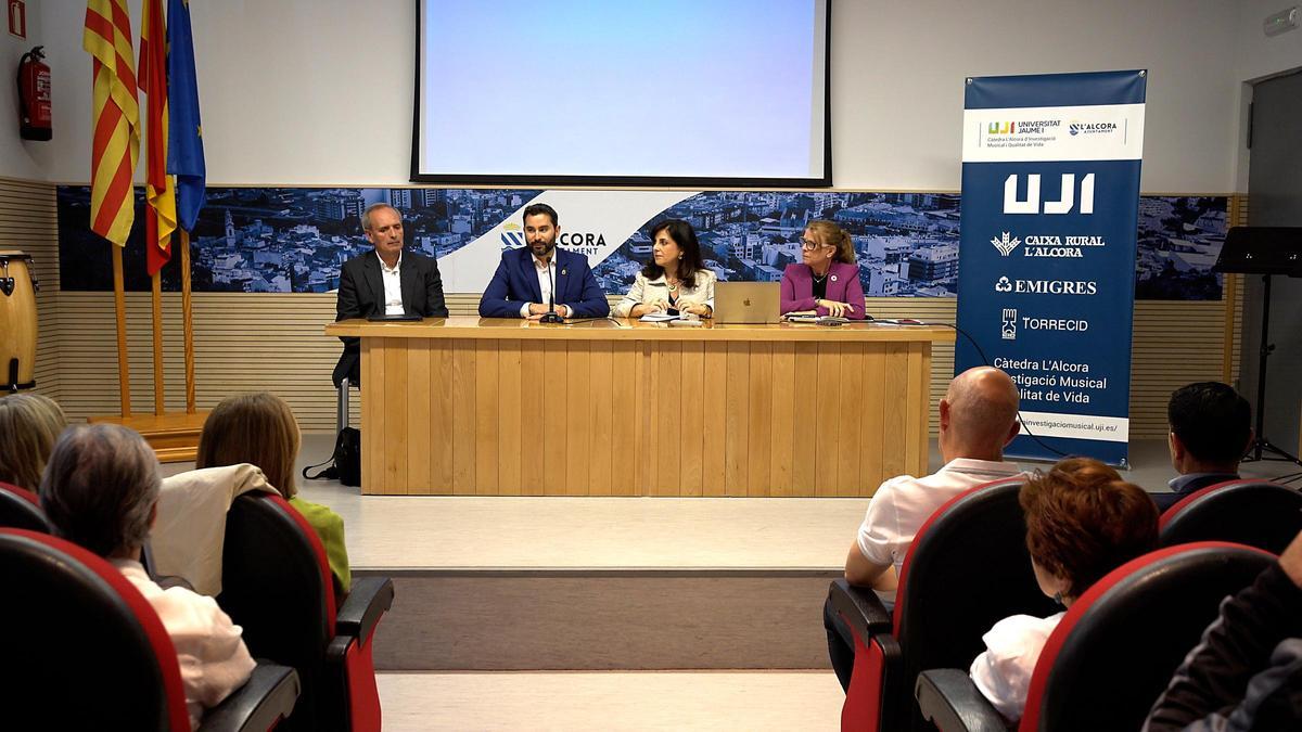 El alcalde, Samuel Falomir, encabezó la presentación del evento que reunirá a investigadores internacionales.