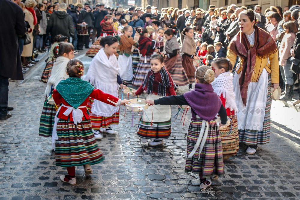 «Les Pastoretes» adoran al Niño en Alcoy