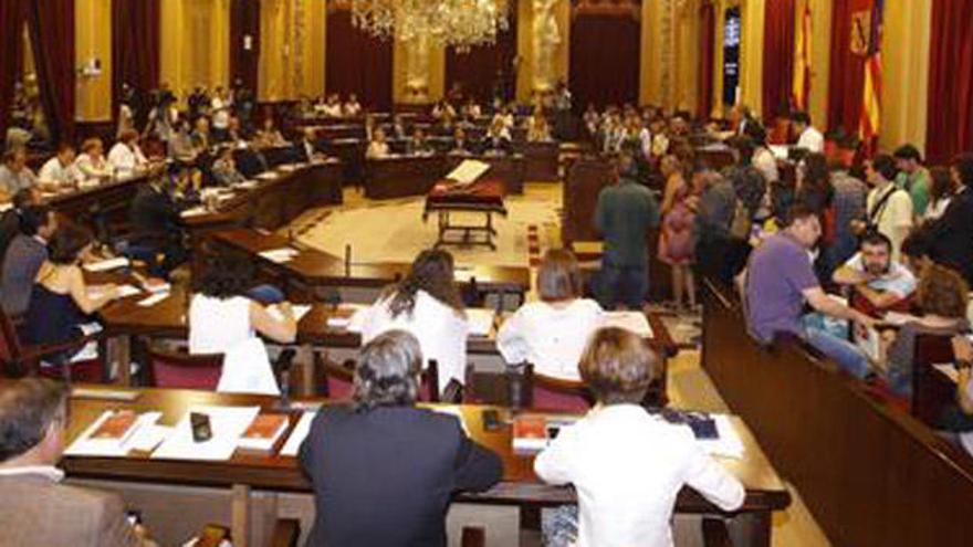 Constitución del Parlament: Xelo Huertas, de Podemos, será la presidenta