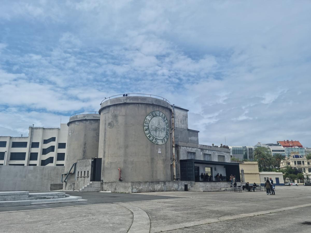 La Fundación Marta  Ortega y sus silos reconvertidos: aspecto exterior