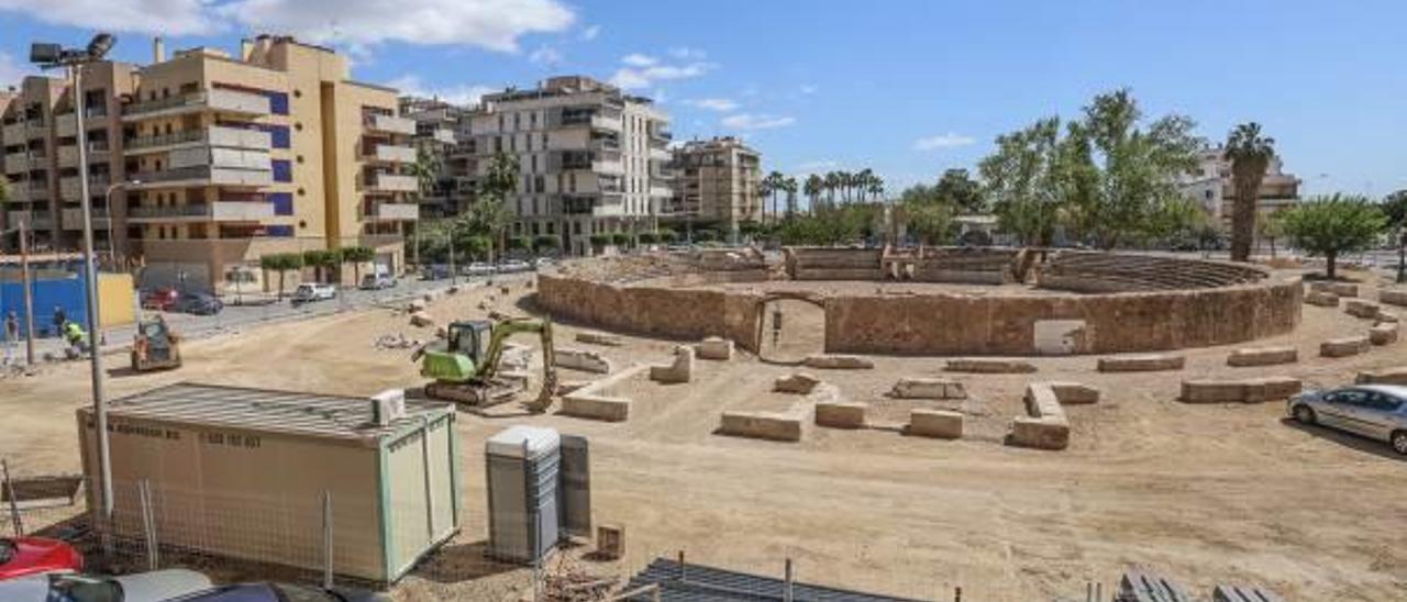 Imagen que presentaba ayer la finca donde se ubicaba la vieja plaza de toros, de la que tan solo se ha salvado uno de los anillos.