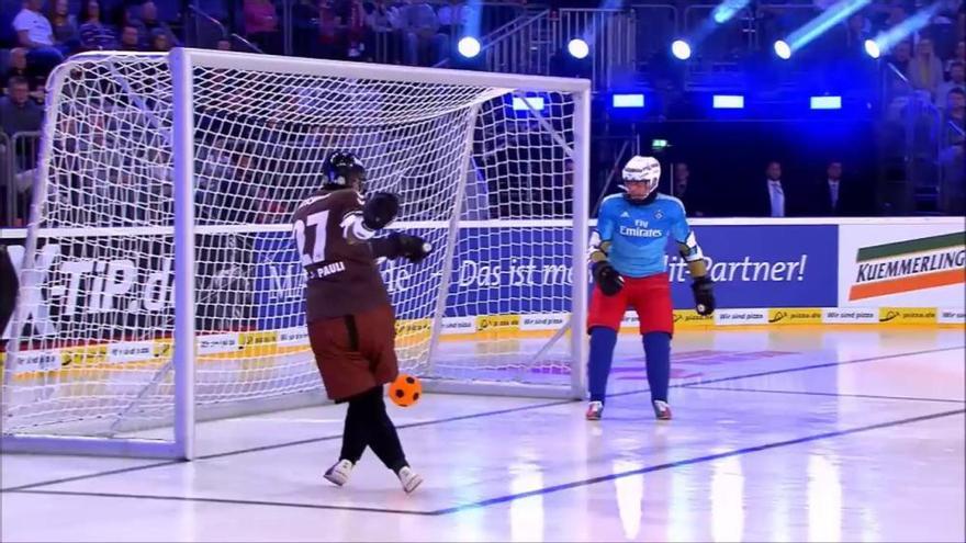 Lo nunca visto: Fútbol sobre hielo