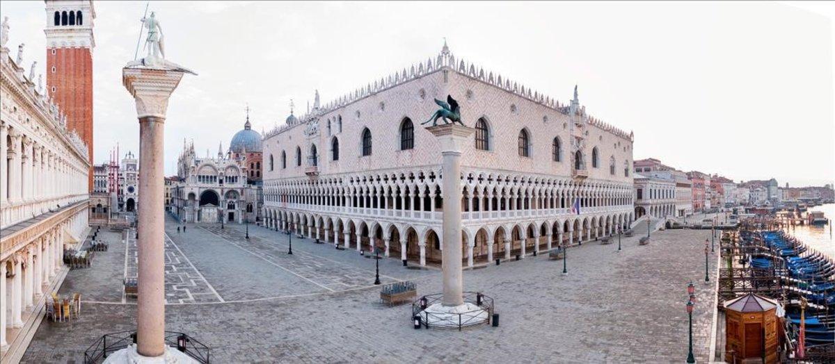 Panorámica de la plaza de San Marcos.