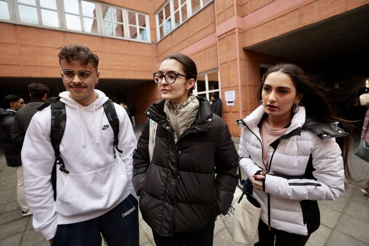 EN IMÁGENES: Así ha sido el examen MIR en Asturias 206 EN IMÁGENES: Así ha sido el examen MIR en Asturias 206