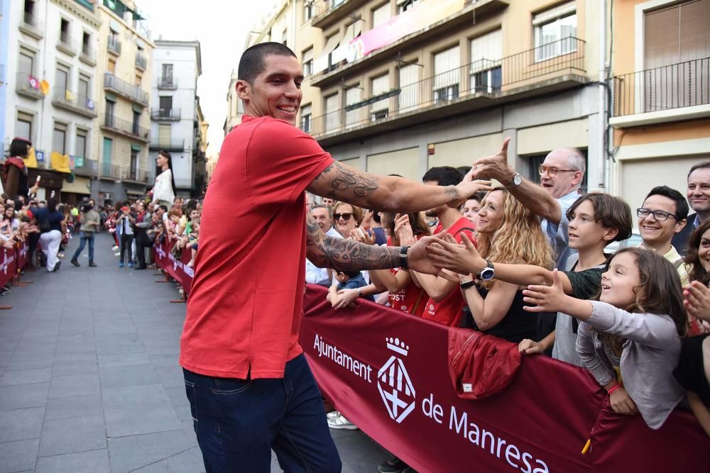 Celebració de l'ICL Manresa a la plaça Major