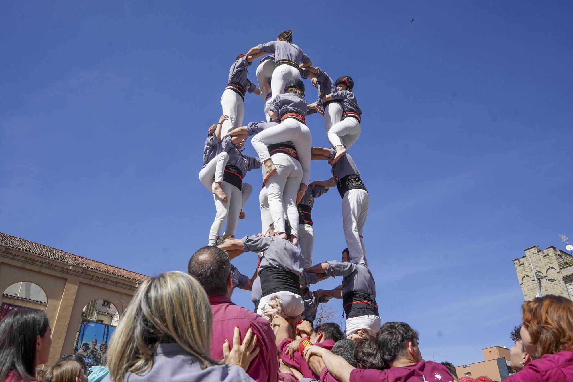 Actuació a la plaça de Sant Domènec de Manresa de la colla castellera Tirallongues amb els Castellers de Lleida i els del Riberal