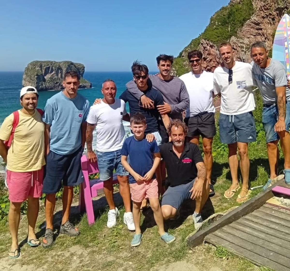 Dani Calvo, Reina, Costas, Nacho Vidal y Aarón visitaron ayer a Cazorla en Llanes