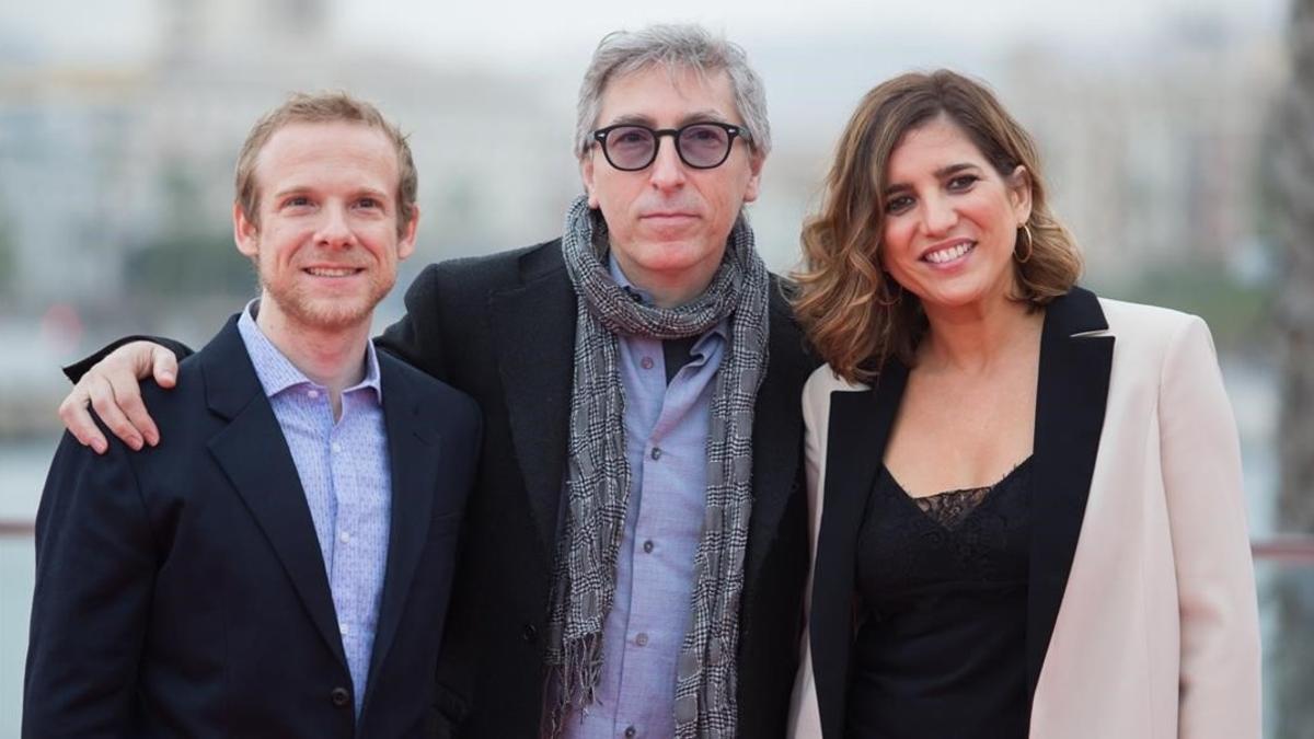 David Trueba (centro), junto a Lucía Jiménez y Fernando Ramallo, en el festival de Málaga.