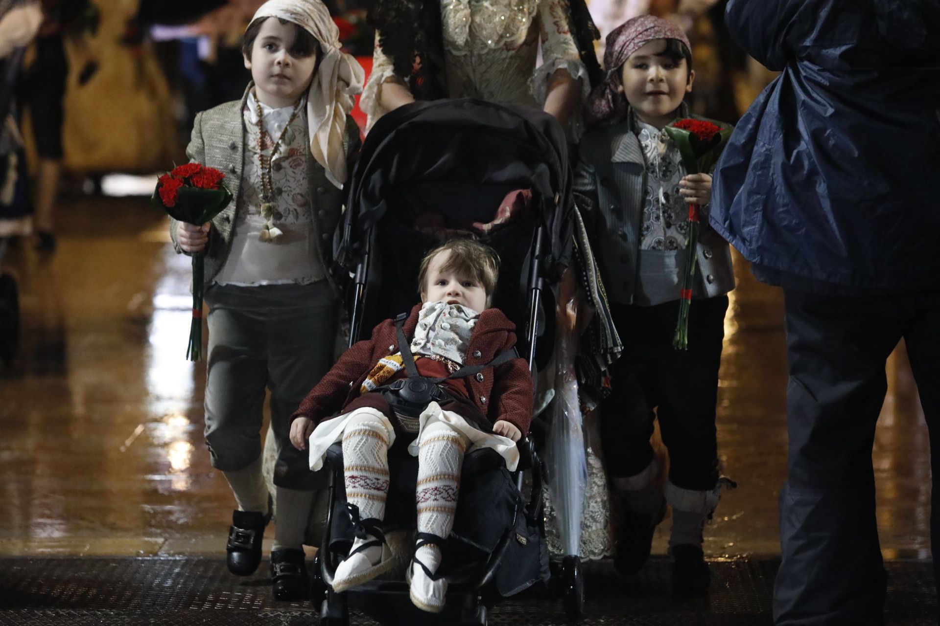 Búscate en el primer día de ofrenda por la calle Quart (entre las 20:00 a las 21:00 horas)