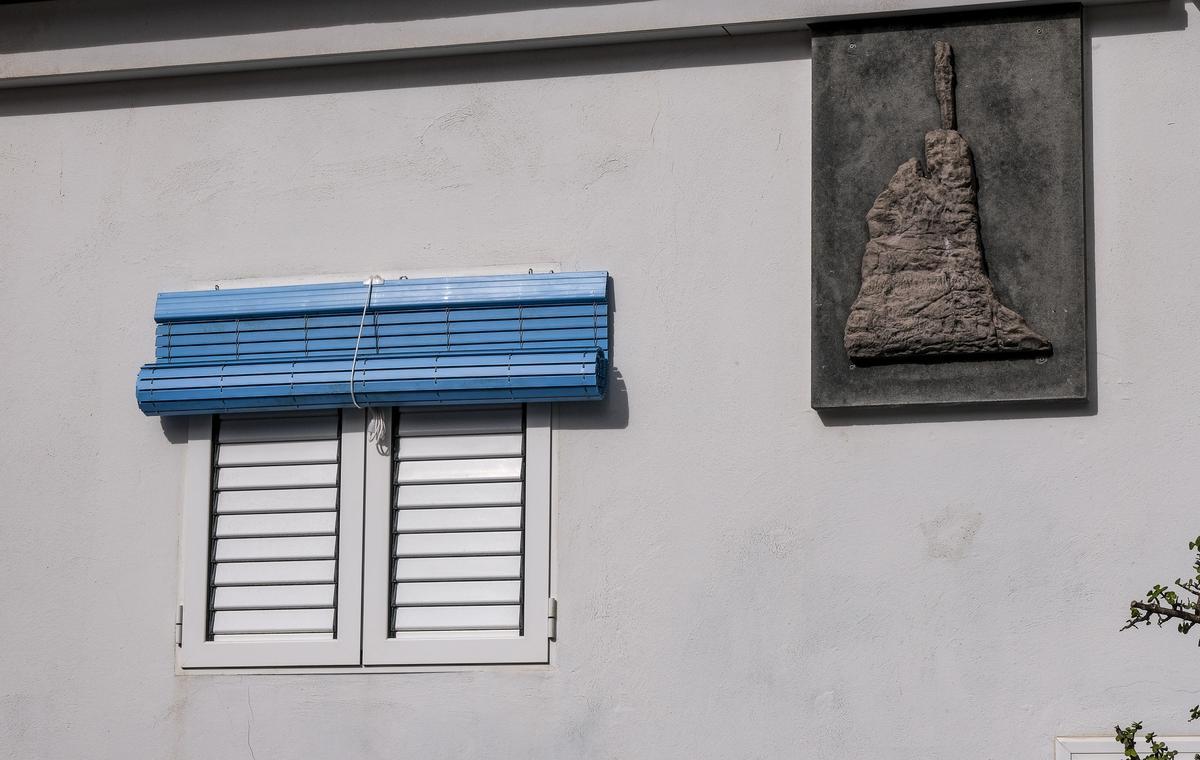 Dedo de Dios original, todavía en la fachada de una vivienda en Agaete.