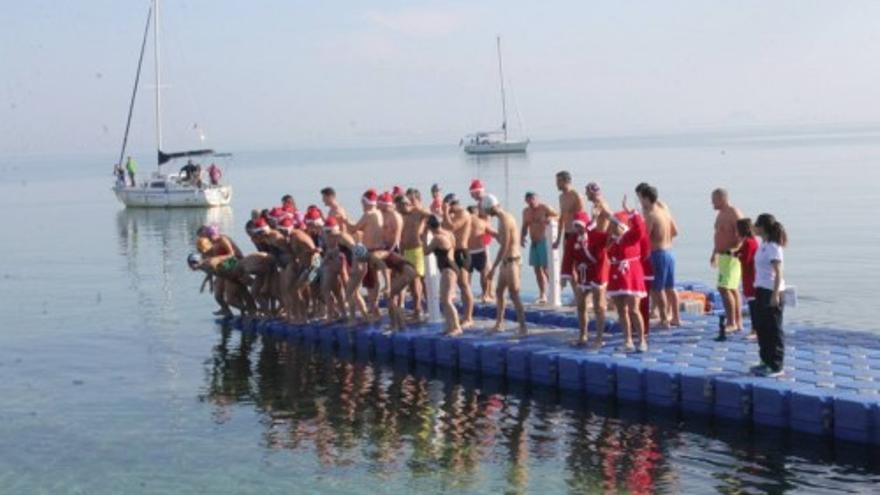 Baño de Navidad en Los Alcázares