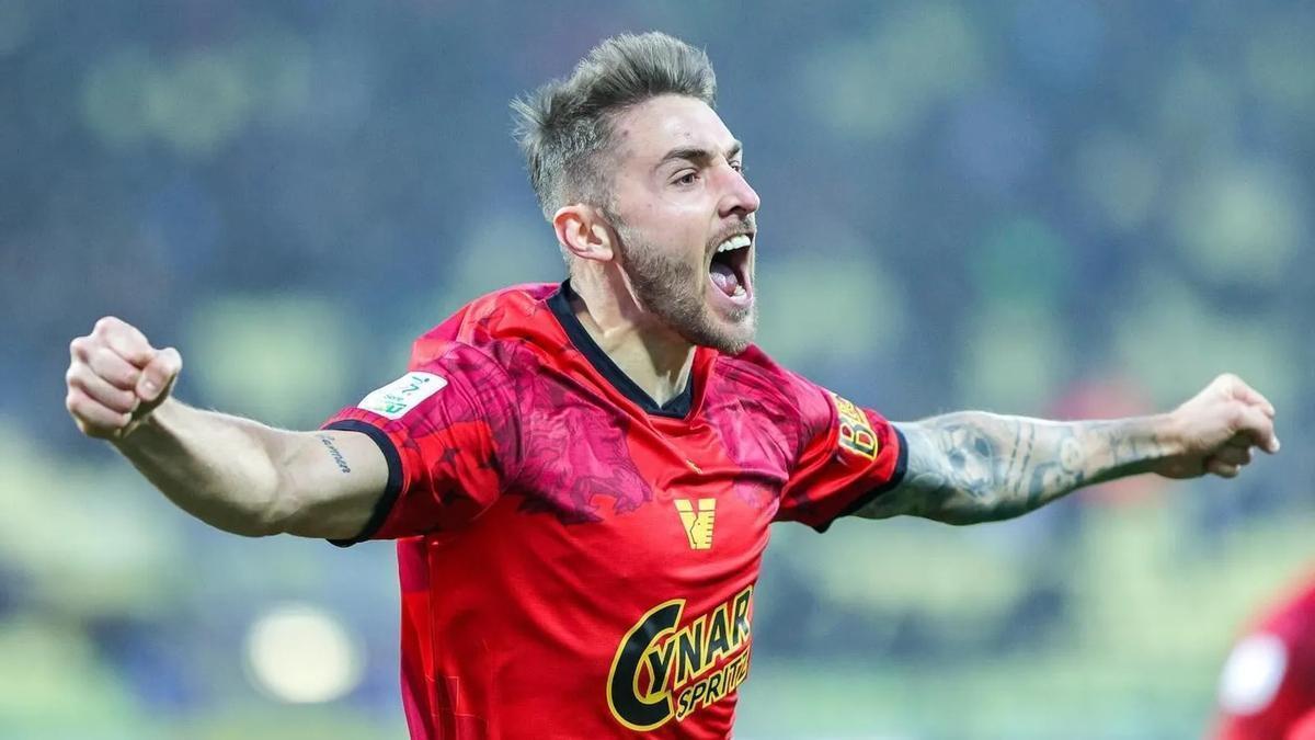 Antonio Casas celebra uno de sus goles con el Venezia.