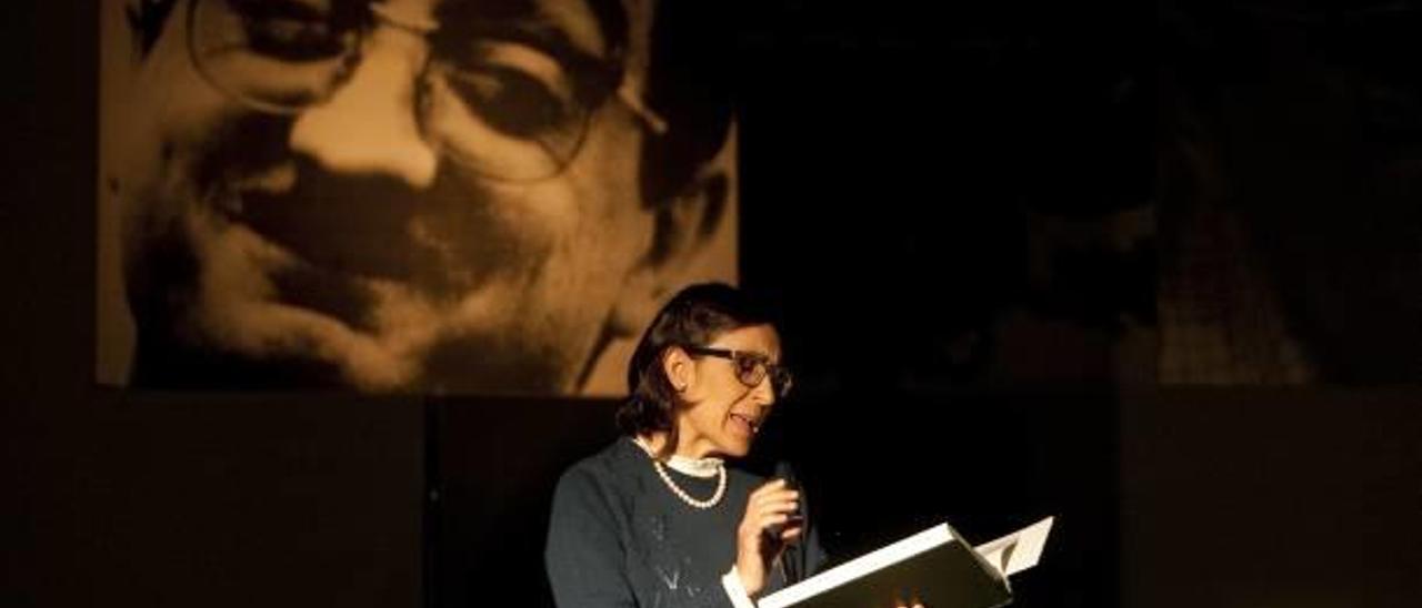 Laura Salinas, en una actuación de La Bicicleta Teatre en Sant Onofre, en Xàtiva, en 2016.