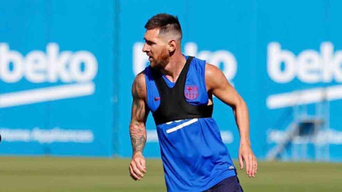 Leo Messi aprieta para estar ante el Betis