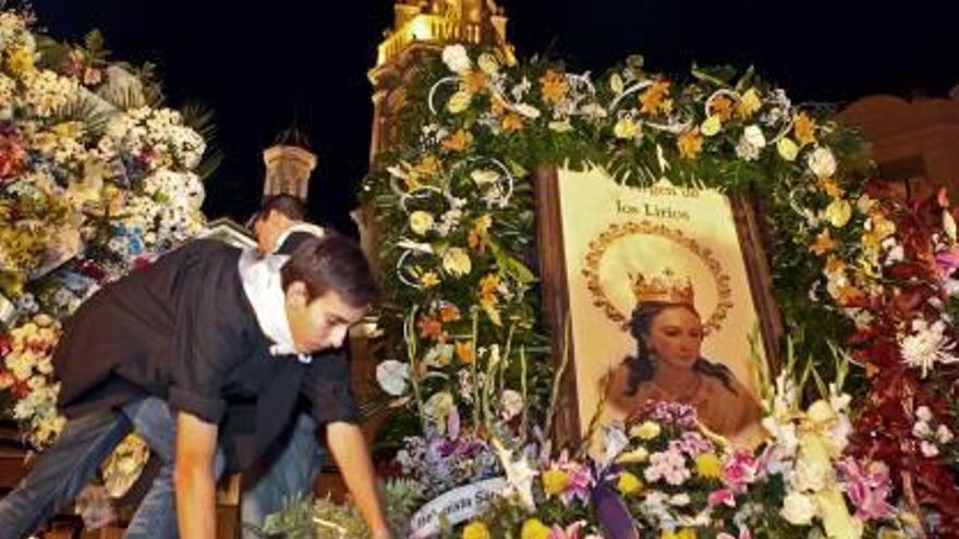 Uno de los momentos de la ofrenda.