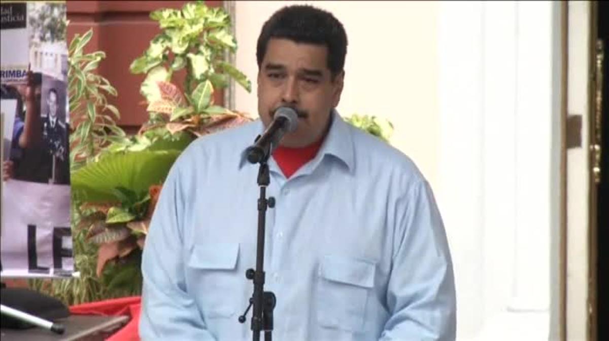 El president de Veneçuela, Nicolás Maduro, ha insultat el president del Govern en funcions, Mariano Rajoy, que ha qualificat de racista, colonialista i porqueria corrupta.