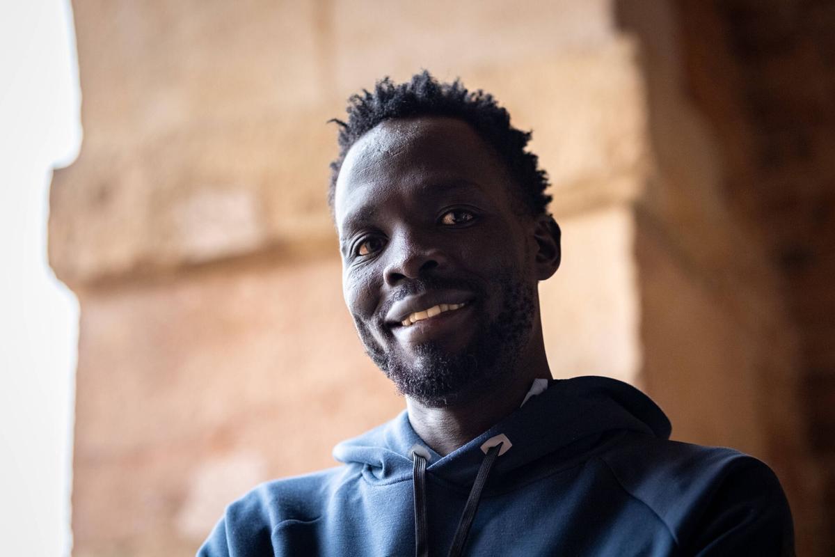 Retrato de Dominic Lobalu, compitió en el equipo de refugiados de los JJOO de París 2024